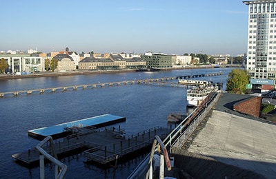 Blick über den Kanal