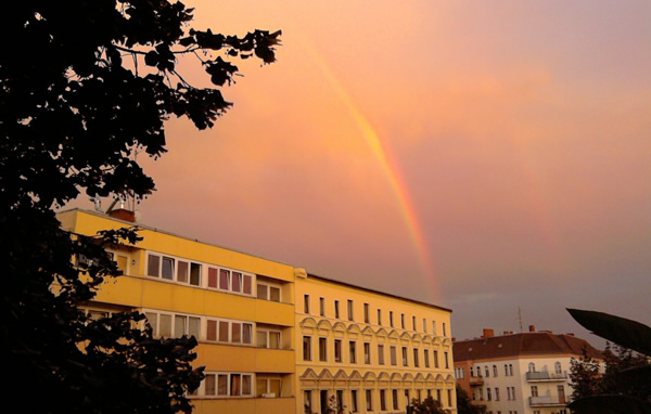 Regenbogenblick - Max Bentow